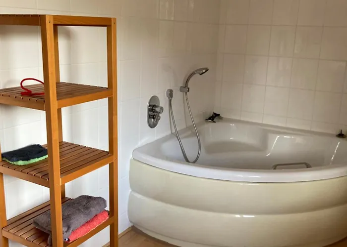 Ruhiges Ganzes Self Check-in 45 M Zwei Groses Bad Badewanne Kochnische * Duisburg